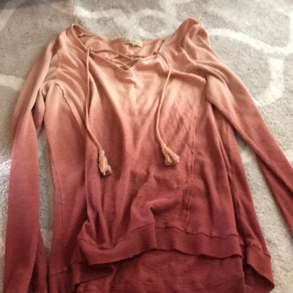 Cute ombré shirt!